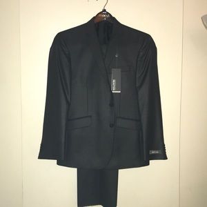 Kenneth Cole dark grey men formal suit set